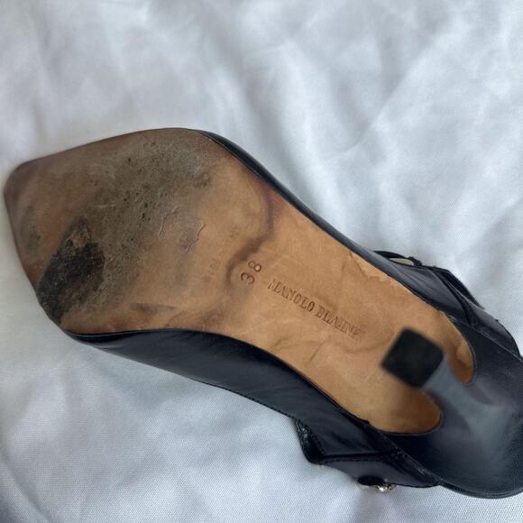 Manolo Blahnik Pointy Toe’d Black Pumps with Silver Chain Ankle Strap and Buckle - Picture 7 of 8